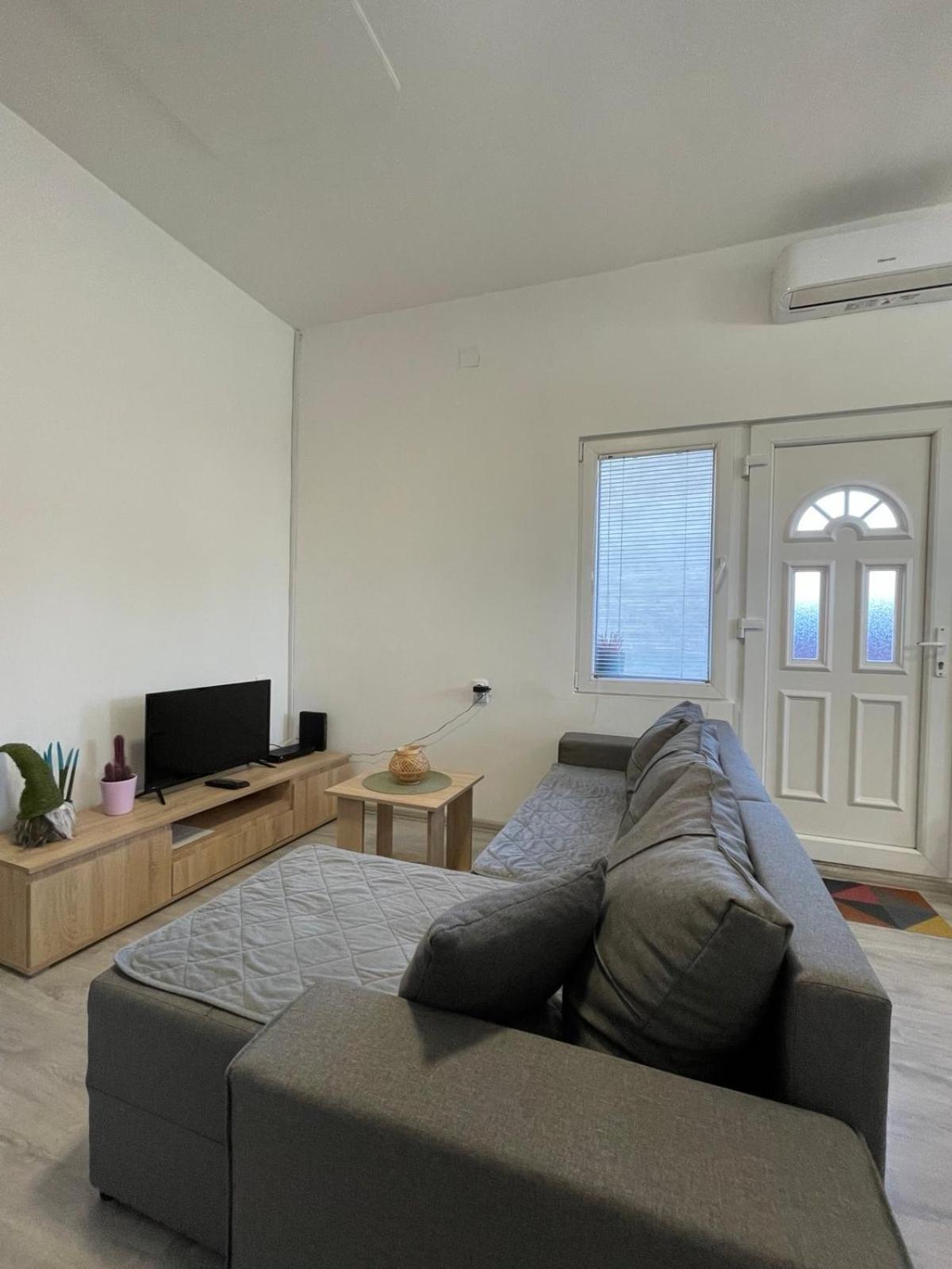 Apartman Arthur Kikinda Bagian luar foto